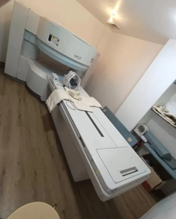 Hitachi Airis II 0.3T Open MRI