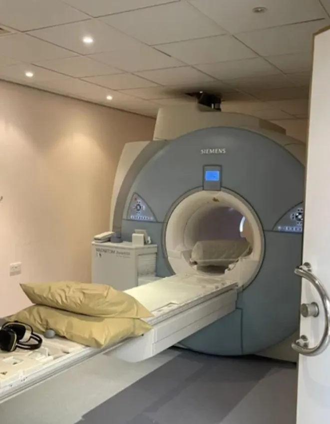 Siemens MAGNETOM Avanto 1.5T MRI Scanner